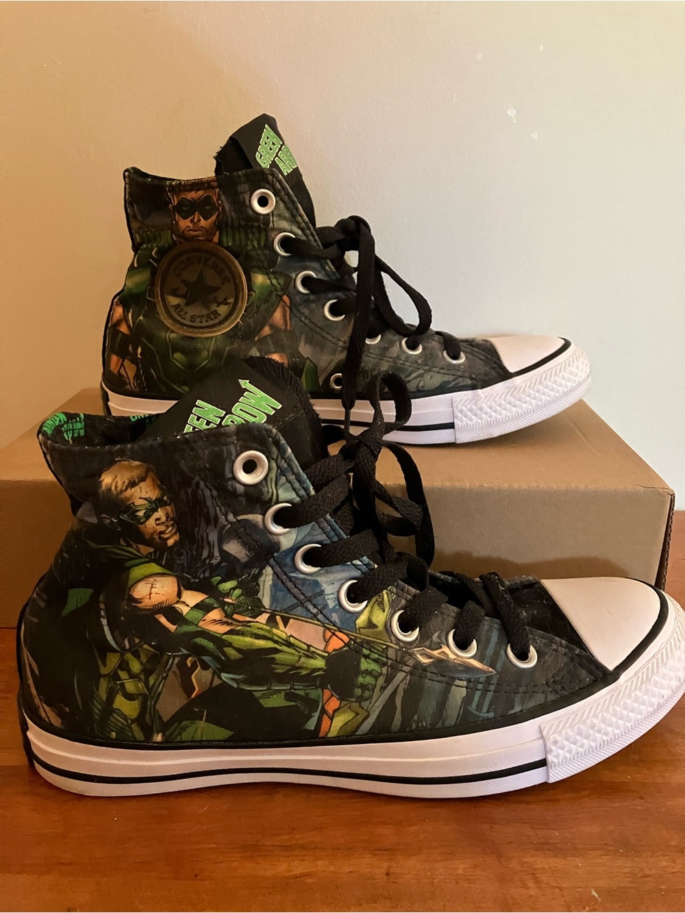 Converse All Star Size 7 (men’s 5) High Top Sneakers DC Comic Green Arrow